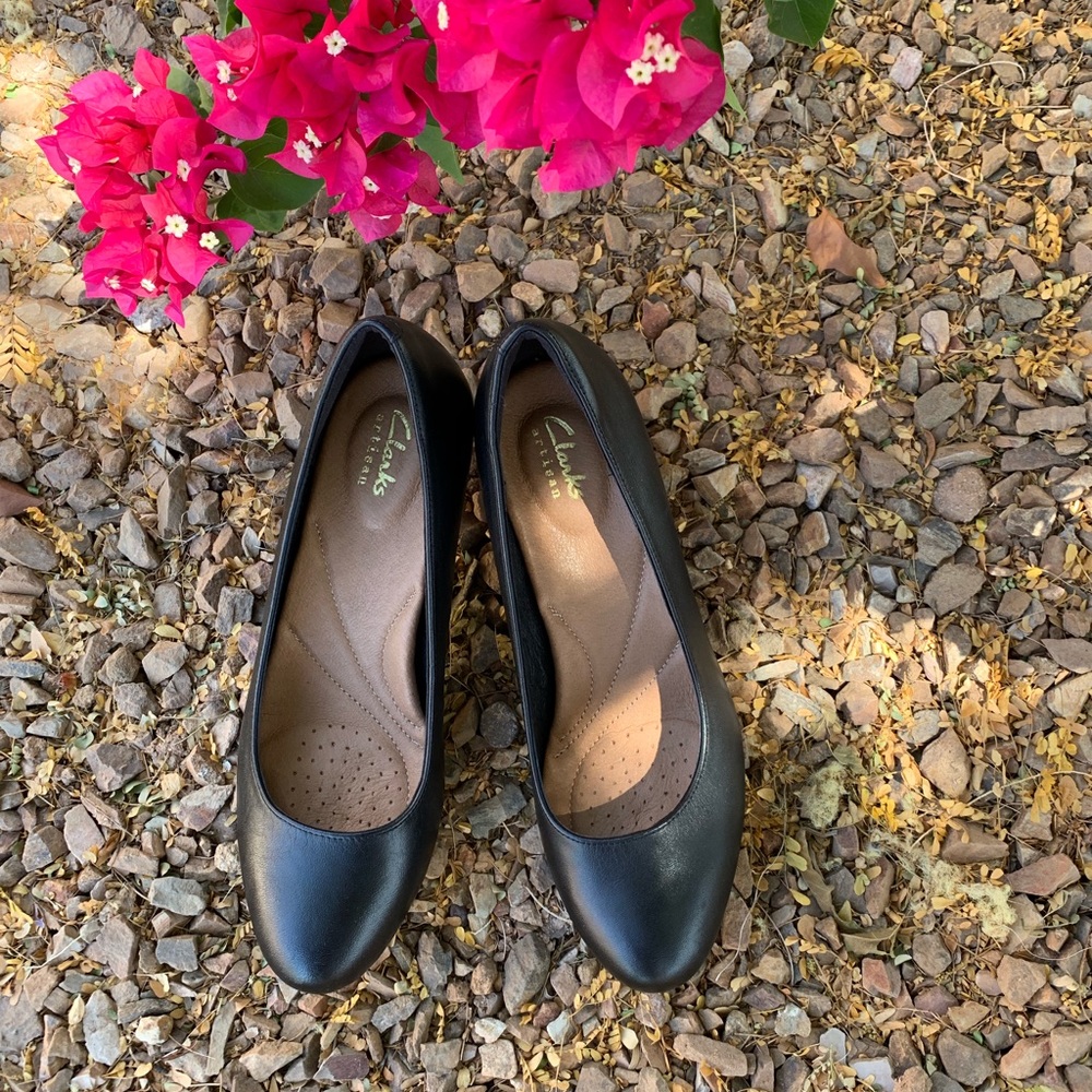 Clark’s Heavenly Shine Kitten Pump in women’s 7